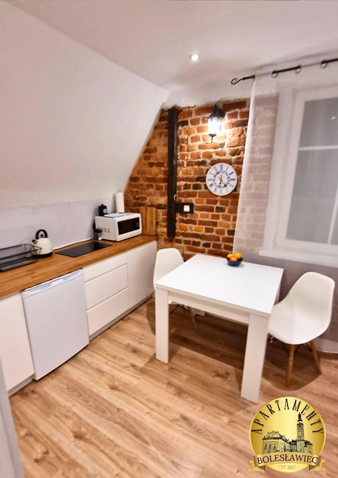Apartament W Rynku ブンツラウ エクステリア 写真